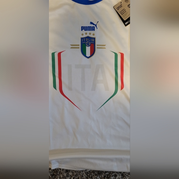 *NWT* Puma Italy Away Jersey - Picture 2 of 5